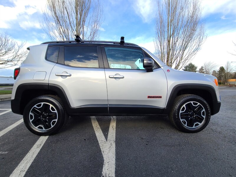 2015 Jeep Renegade Trailhawk 4X4 / Blind Spot / Back-Up CAM / 1-OWNER  / Fresh Trade / Local / No Rust / Excellent Condition - Photo 4 - Portland, OR 97217