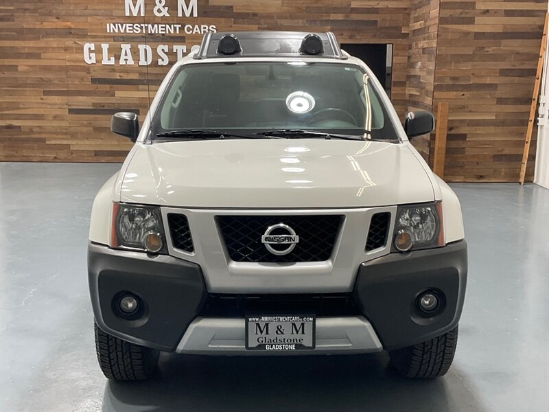 2015 Nissan Xterra PRO-4X Sport Utility 4X4 / 1-OWNER / 71K MILES  / BRAND NEW TIRES / Leather w. Heated Seats / Navigation & Backup camera / Diff Locks / ZERO RUST - Photo 5 - Gladstone, OR 97027