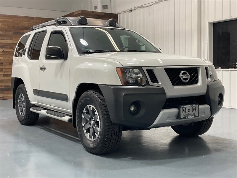 2015 Nissan Xterra PRO-4X Sport Utility 4X4 / 1-OWNER / 71K MILES  / BRAND NEW TIRES / Leather w. Heated Seats / Navigation & Backup camera / Diff Locks / ZERO RUST - Photo 2 - Gladstone, OR 97027