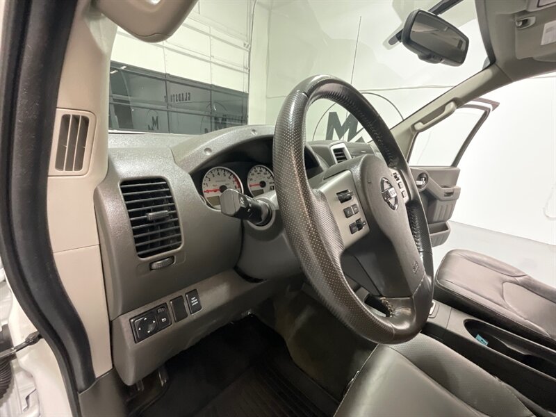 2015 Nissan Xterra PRO-4X Sport Utility 4X4 / 1-OWNER / 71K MILES  / BRAND NEW TIRES / Leather w. Heated Seats / Navigation & Backup camera / Diff Locks / ZERO RUST - Photo 37 - Gladstone, OR 97027