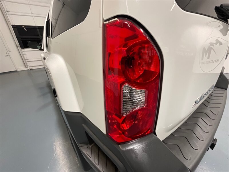 2015 Nissan Xterra PRO-4X Sport Utility 4X4 / 1-OWNER / 71K MILES  / BRAND NEW TIRES / Leather w. Heated Seats / Navigation & Backup camera / Diff Locks / ZERO RUST - Photo 29 - Gladstone, OR 97027