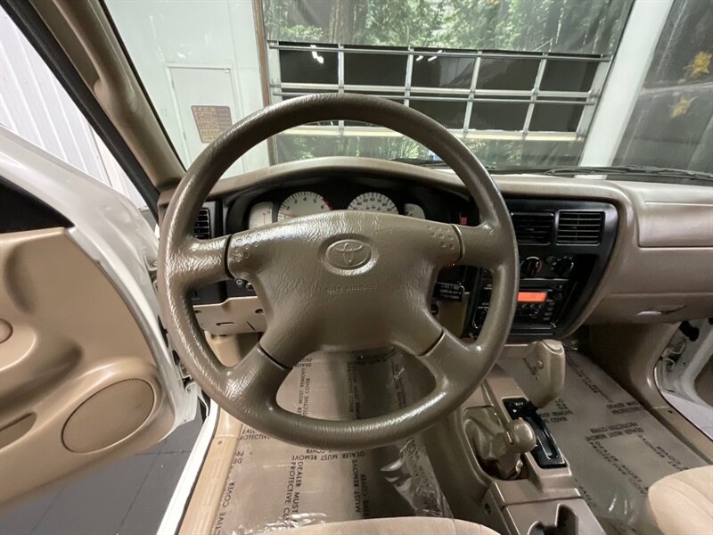 2004 Toyota Tacoma SR5 V6 / 4X4 /TIMING BELT DONE / LOCAL / RUST FREE  4WD / MATCHING CANOPY /LOCAL & RUST FREE / 135,000 MILES - Photo 32 - Gladstone, OR 97027