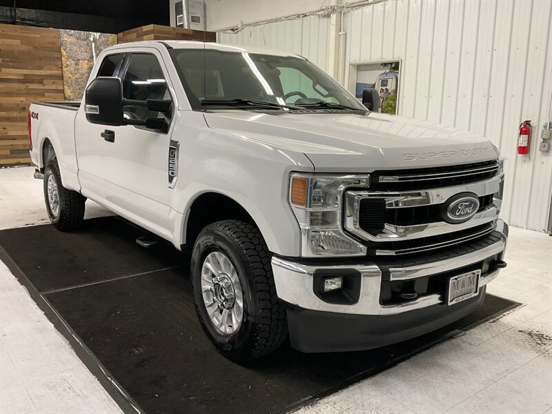 2020 Ford F-250 XLT Super Duty 4X4 / 6.2L V8 GAS / 1-OWNER  / Excel Cond - Photo 2 - Gladstone, OR 97027