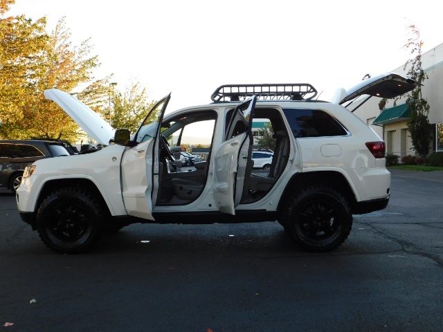 2011 Jeep Grand Cherokee Laredo 4WD OFF ROAD ANNIVERSARY LIFTED   - Photo 11 - Portland, OR 97217