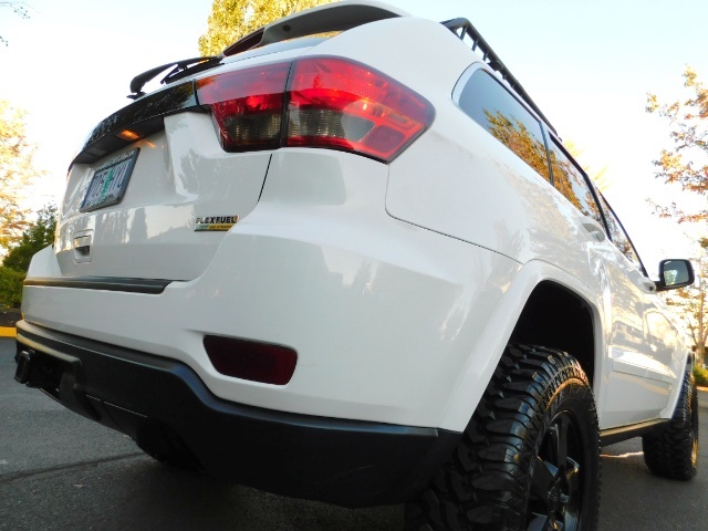 2011 Jeep Grand Cherokee Laredo 4WD OFF ROAD ANNIVERSARY LIFTED   - Photo 23 - Portland, OR 97217