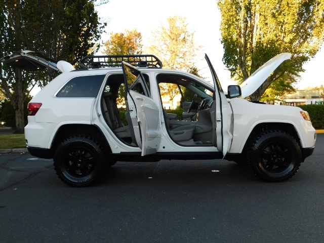 2011 Jeep Grand Cherokee Laredo 4WD OFF ROAD ANNIVERSARY LIFTED   - Photo 9 - Portland, OR 97217