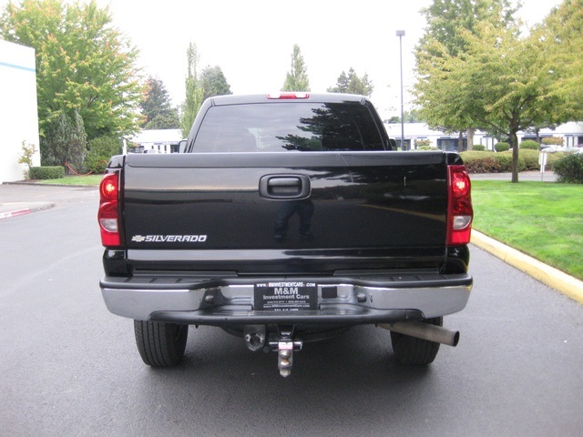 2006 Chevrolet Silverado 2500 LT / 4WD/ Duramax DIESEL/ 1-OWNER   - Photo 4 - Portland, OR 97217