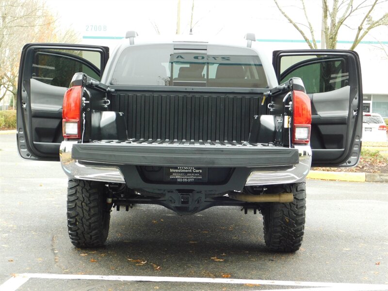 2019 Toyota Tacoma SR5 V6 Double Cab 4X4 / 1-Owner / LIFTED LIFTED   - Photo 28 - Portland, OR 97217