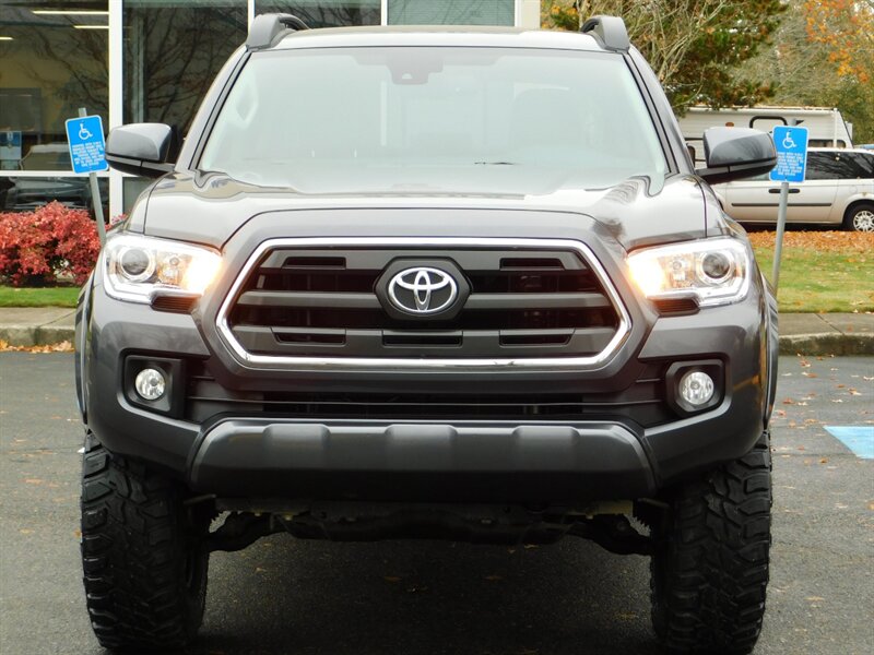 2019 Toyota Tacoma SR5 V6 Double Cab 4X4 / 1-Owner / LIFTED LIFTED