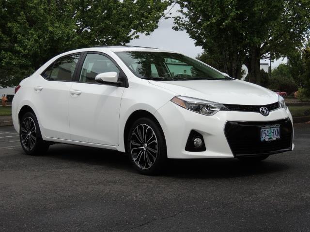 2016 Toyota Corolla S Plus / Sedan / Sunroof / Backup Camera / Spoiler