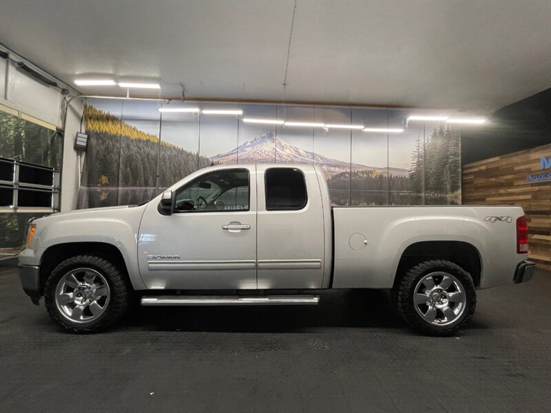 2011 GMC Sierra 1500 SLT 4Dr 4X4 / 5.3L V8 /Leather Heated Seats/CLEAN   - Photo 3 - Gladstone, OR 97027