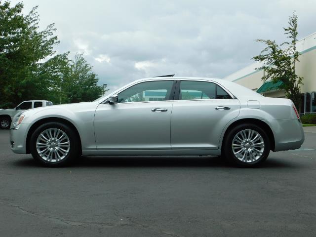 2012 Chrysler 300C / AWD / NAVIGATION / ADPTIVE CRUISE / 1-OWNER - Photo 3 - Portland, OR 97217