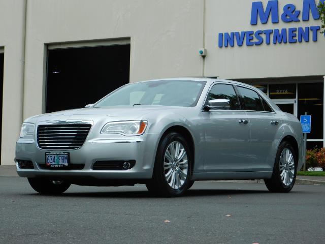 2012 Chrysler 300C / AWD / NAVIGATION / ADPTIVE CRUISE / 1-OWNER - Photo 1 - Portland, OR 97217