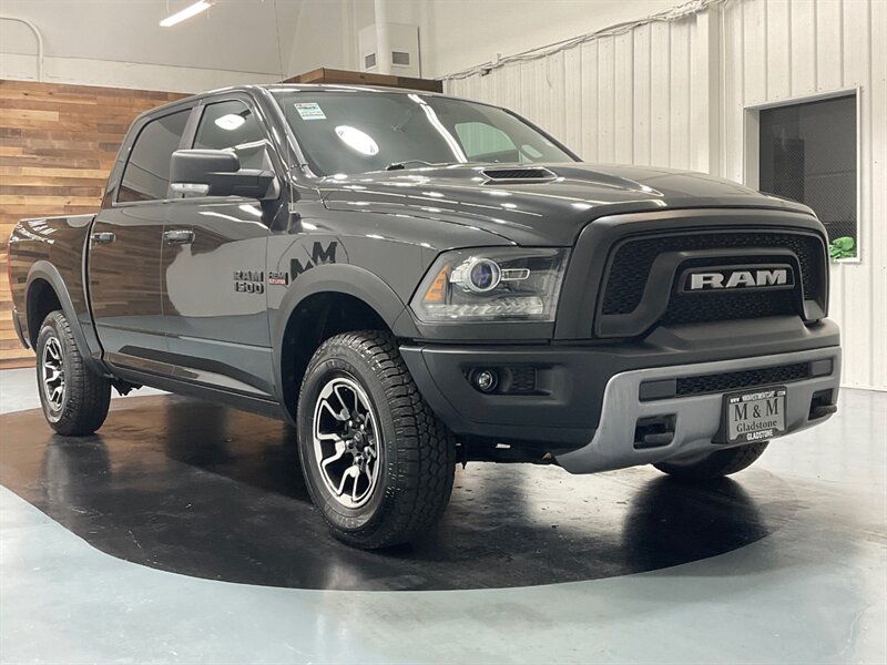 2016 RAM 1500 Rebel Crew Cab 4X4 / 5.7L Hemi /Sunroof / 59K MILE  / 8-Speed Transmission - Photo 2 - Gladstone, OR 97027