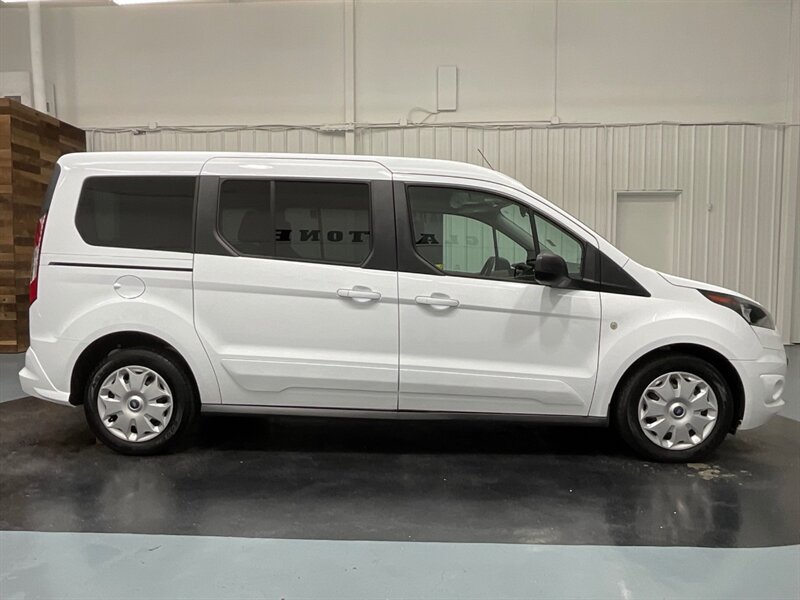 2015 Ford Transit Connect XLT Passenger MiniVan / 1-OWNER LOCAL /7-Passenger  / Rear View Camera - Photo 4 - Gladstone, OR 97027