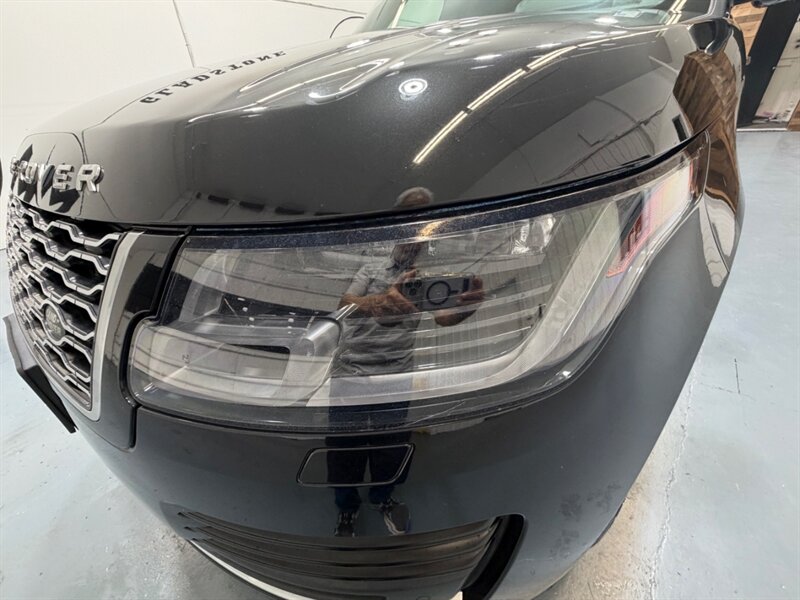 2019 Land Rover Range Rover Supercharged AWD 5.0L V8 SUPERCHARGED 1-OWNER / Panoramic sunroof / Vision Assist Pkg - Photo 26 - Gladstone, OR 97027