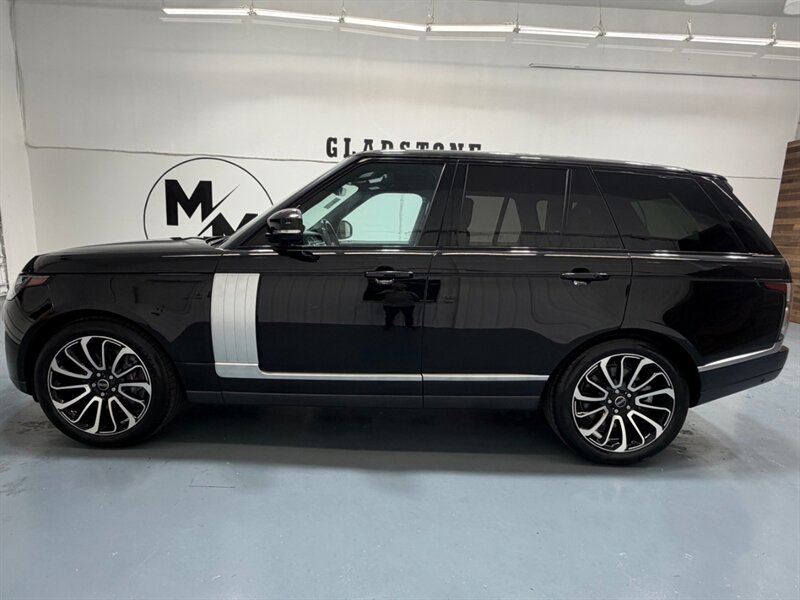 2019 Land Rover Range Rover Supercharged AWD 5.0L V8 SUPERCHARGED 1-OWNER / Panoramic sunroof / Vision Assist Pkg - Photo 3 - Gladstone, OR 97027