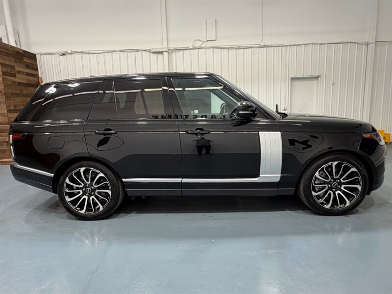 2019 Land Rover Range Rover Supercharged AWD 5.0L V8 SUPERCHARGED 1-OWNER / Panoramic sunroof / Vision Assist Pkg - Photo 4 - Gladstone, OR 97027