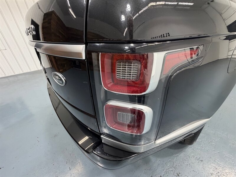 2019 Land Rover Range Rover Supercharged AWD 5.0L V8 SUPERCHARGED 1-OWNER / Panoramic sunroof / Vision Assist Pkg - Photo 29 - Gladstone, OR 97027