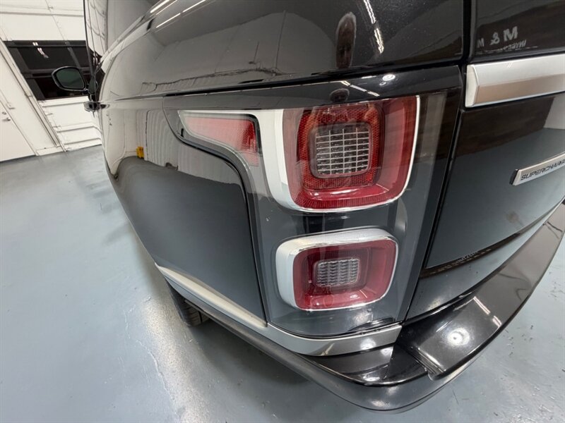 2019 Land Rover Range Rover Supercharged AWD 5.0L V8 SUPERCHARGED 1-OWNER / Panoramic sunroof / Vision Assist Pkg - Photo 28 - Gladstone, OR 97027