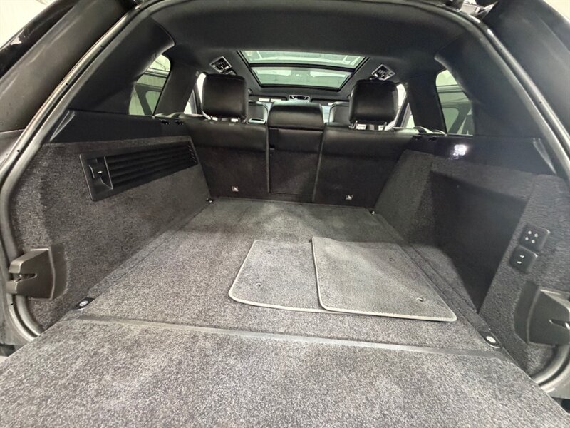 2019 Land Rover Range Rover Supercharged AWD 5.0L V8 SUPERCHARGED 1-OWNER / Panoramic sunroof / Vision Assist Pkg - Photo 11 - Gladstone, OR 97027