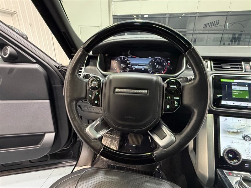 2019 Land Rover Range Rover Supercharged AWD 5.0L V8 SUPERCHARGED 1-OWNER / Panoramic sunroof / Vision Assist Pkg - Photo 14 - Gladstone, OR 97027