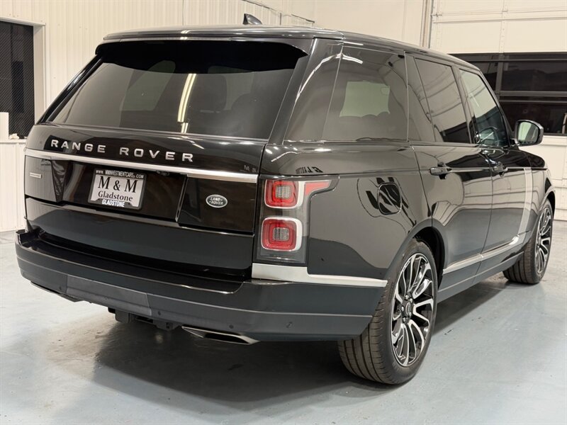 2019 Land Rover Range Rover Supercharged AWD 5.0L V8 SUPERCHARGED 1-OWNER / Panoramic sunroof / Vision Assist Pkg - Photo 8 - Gladstone, OR 97027