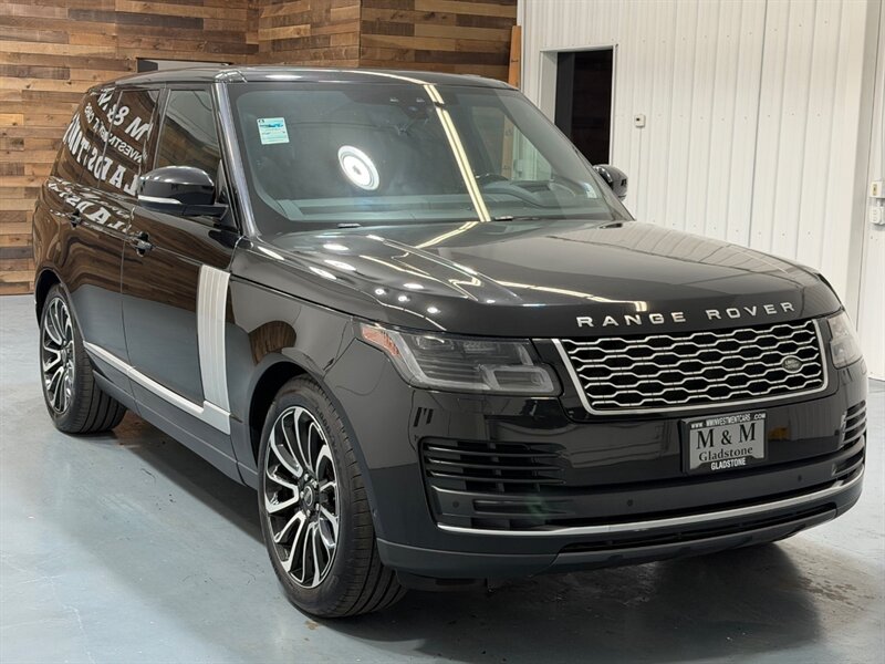 2019 Land Rover Range Rover Supercharged AWD 5.0L V8 SUPERCHARGED 1-OWNER / Panoramic sunroof / Vision Assist Pkg - Photo 2 - Gladstone, OR 97027