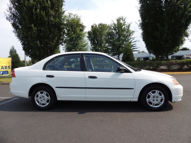 2002 Honda Civic DX / Sedan / 4cyl / 5 Speed Manual / Clean Title   - Photo 4 - Portland, OR 97217