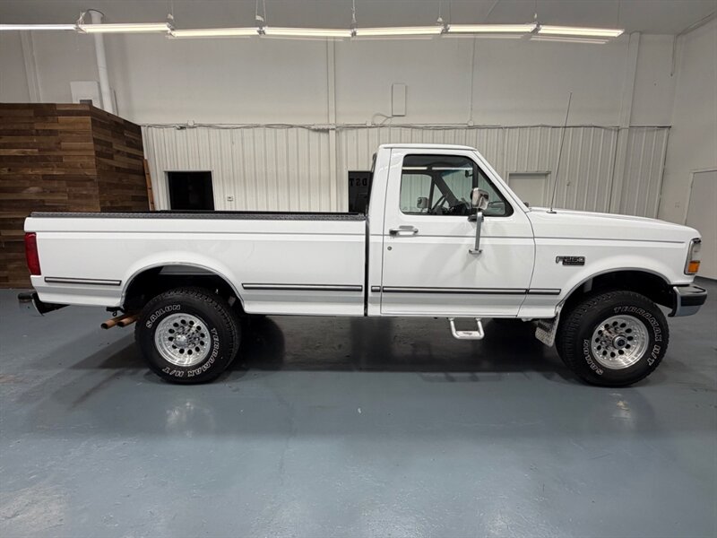 1995 Ford F-250 XLT 4X4 Regular Cab 7.5L V8 / F250 HD /LOW MILES /LONG BED / LOCAL OREGON TRUCK w. ZERO RUST - Photo 3 - Gladstone, OR 97027