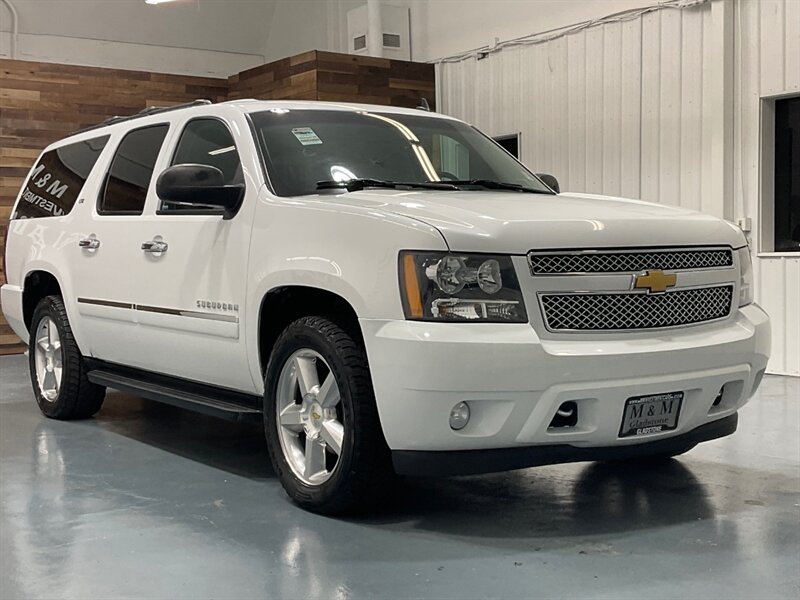 2013 Chevrolet Suburban LTZ 4x4 / Leather / Sunroof / DVD Player / 3RD ROW  / LOCAL w. ZERO RUST - Photo 2 - Gladstone, OR 97027