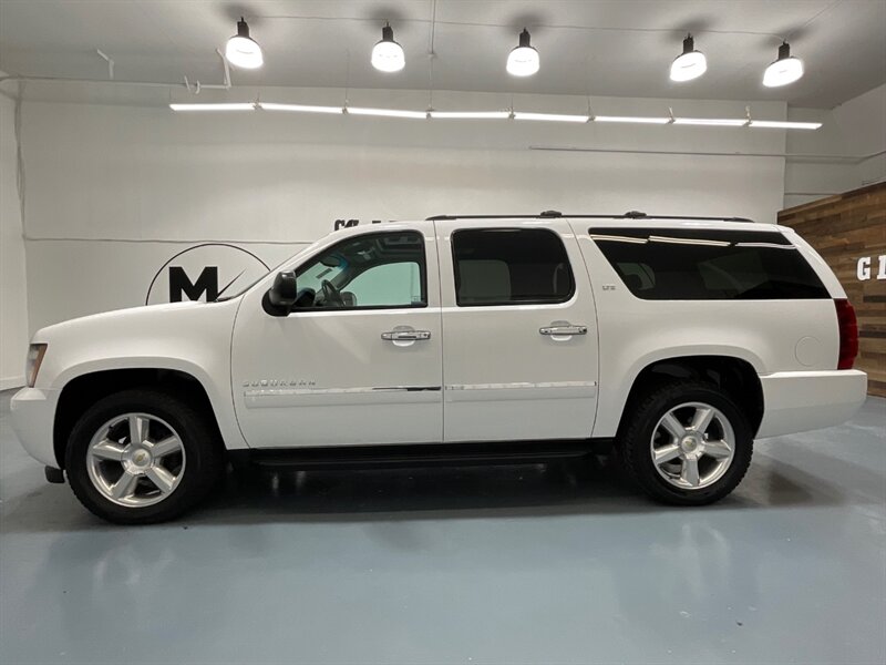 2013 Chevrolet Suburban LTZ 4x4 / Leather / Sunroof / DVD Player / 3RD ROW  / LOCAL w. ZERO RUST - Photo 3 - Gladstone, OR 97027