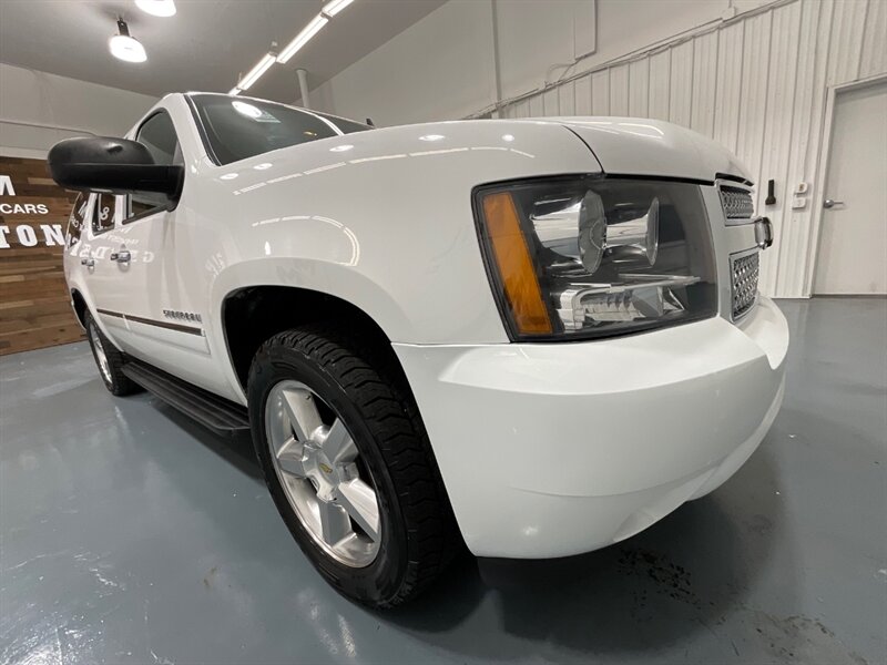 2013 Chevrolet Suburban LTZ 4x4 / Leather / Sunroof / DVD Player / 3RD ROW  / LOCAL w. ZERO RUST - Photo 64 - Gladstone, OR 97027