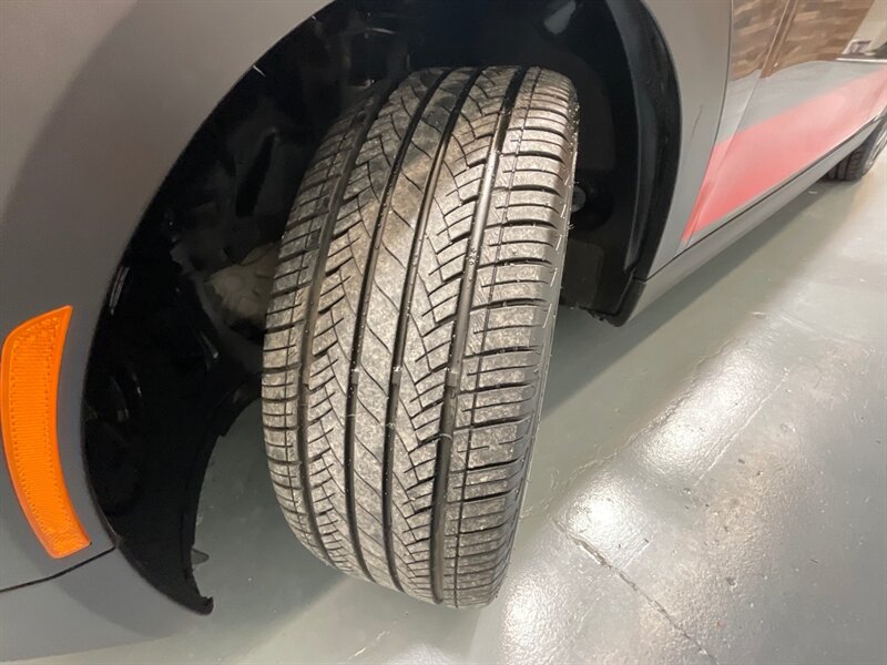 2017 MINI Cooper S Cooper S Convertible /Automatic/Leather /77K MILES / Leather & Heated Seats - Photo 24 - Gladstone, OR 97027