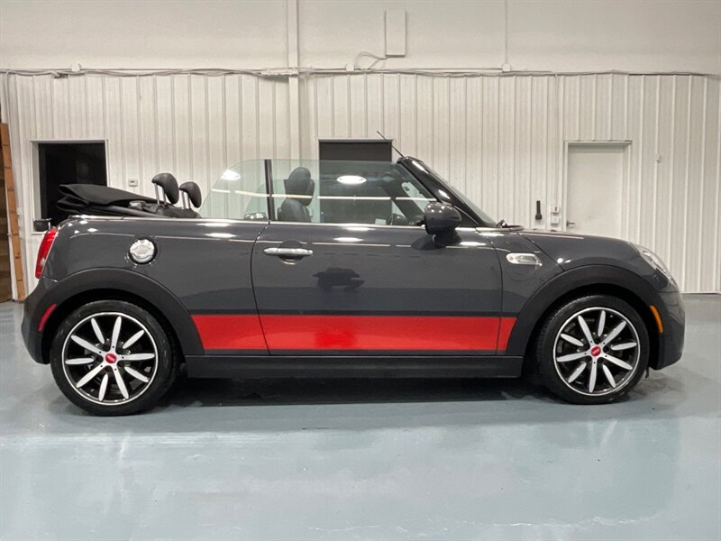 2017 MINI Cooper S Cooper S Convertible /Automatic/Leather /77K MILES / Leather & Heated Seats - Photo 10 - Gladstone, OR 97027