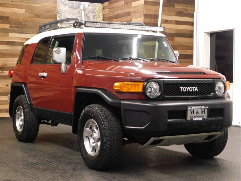 2008 Toyota FJ Cruiser Sport Utility 4X4 /   - Photo 2 - Gladstone, OR 97027