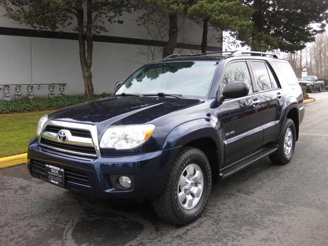 2008 Toyota 4Runner SR5 / 4WD/ 6Cyl   - Photo 1 - Portland, OR 97217