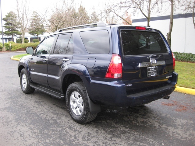 2008 Toyota 4Runner SR5 / 4WD/ 6Cyl   - Photo 3 - Portland, OR 97217