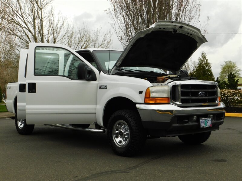 2001 Ford F-250 Super Duty Lariat 4X4 / V10 6.8L /  LOW LOW MILES   - Photo 30 - Portland, OR 97217