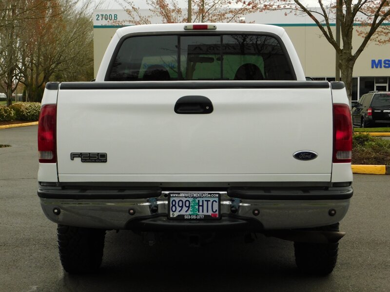 2001 Ford F-250 Super Duty Lariat 4X4 / V10 6.8L /  LOW LOW MILES   - Photo 6 - Portland, OR 97217