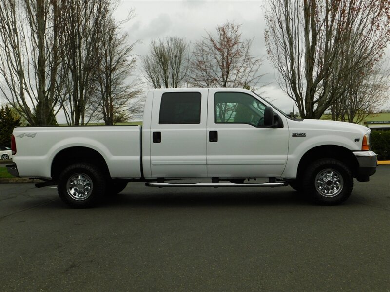 2001 Ford F-250 Super Duty Lariat 4X4 / V10 6.8L /  LOW LOW MILES   - Photo 4 - Portland, OR 97217