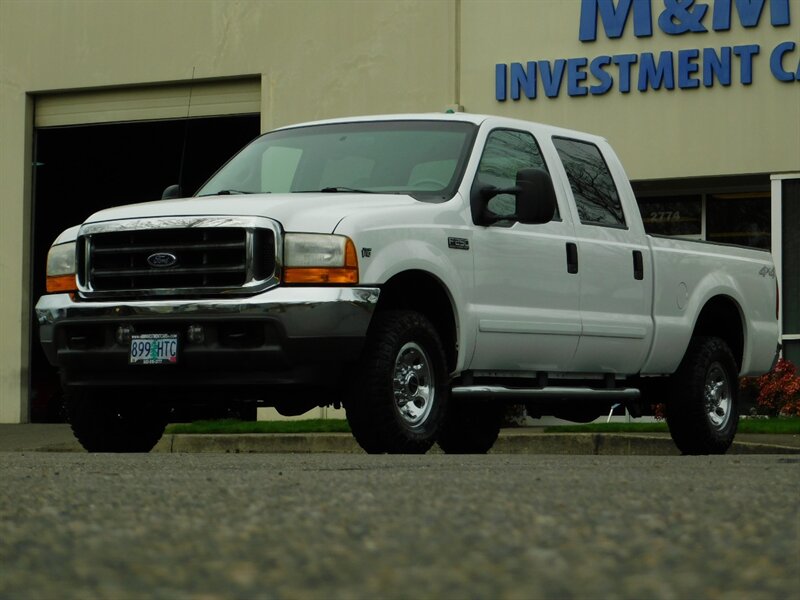 2001 Ford F-250 Super Duty Lariat 4X4 / V10 6.8L /  LOW LOW MILES   - Photo 1 - Portland, OR 97217