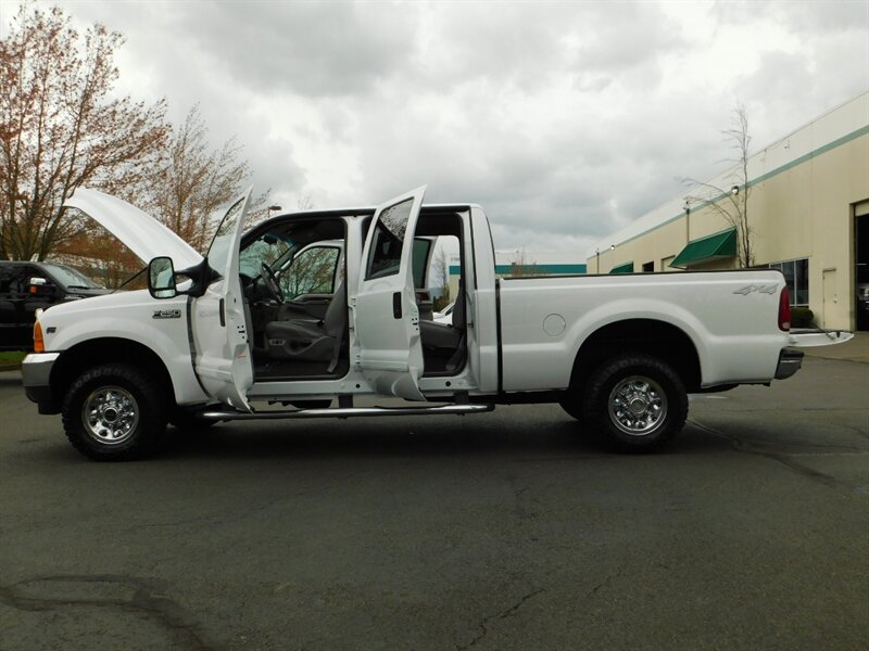 2001 Ford F-250 Super Duty Lariat 4X4 / V10 6.8L /  LOW LOW MILES   - Photo 24 - Portland, OR 97217