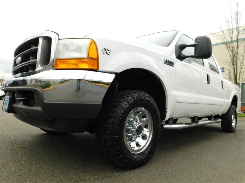 2001 Ford F-250 Super Duty Lariat 4X4 / V10 6.8L /  LOW LOW MILES   - Photo 9 - Portland, OR 97217