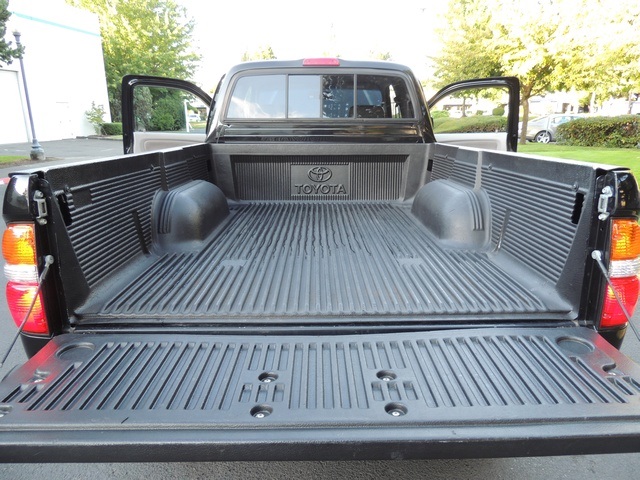 2002 Toyota Tacoma Extra Cab SR5 / 4X4 / 4Cyl /PRISTINE COND/72k mile   - Photo 15 - Portland, OR 97217