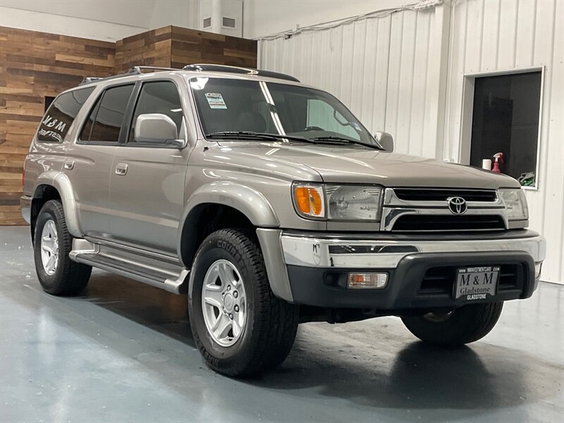 2001 Toyota 4Runner SR5 4X4 / 3.4L V6 / Leather Seats / 99,000 MILES  / FRESH TIMING BELT SERVICE DONE - Photo 54 - Gladstone, OR 97027