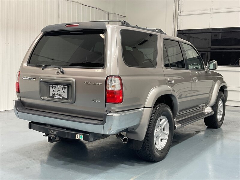 2001 Toyota 4Runner SR5 4X4 / 3.4L V6 / Leather Seats / 99,000 MILES  / FRESH TIMING BELT SERVICE DONE - Photo 8 - Gladstone, OR 97027