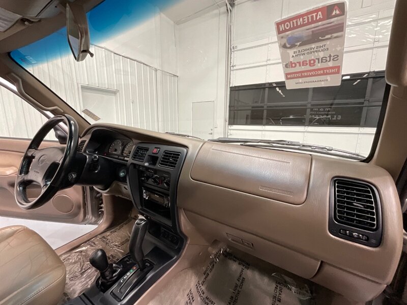 2001 Toyota 4Runner SR5 4X4 / 3.4L V6 / Leather Seats / 99,000 MILES  / FRESH TIMING BELT SERVICE DONE - Photo 10 - Gladstone, OR 97027