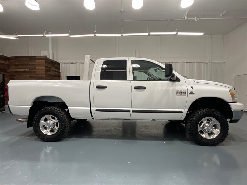 2007 Dodge Ram 2500 SLT BIG HORN 4X4 / 6.7L DIESEL / 6-SPEED MANUAL  / LOW MILES w. SHORT BED - Photo 4 - Gladstone, OR 97027