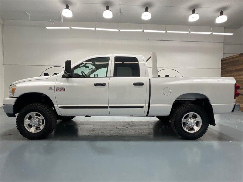 2007 Dodge Ram 2500 SLT BIG HORN 4X4 / 6.7L DIESEL / 6-SPEED MANUAL  / LOW MILES w. SHORT BED - Photo 3 - Gladstone, OR 97027